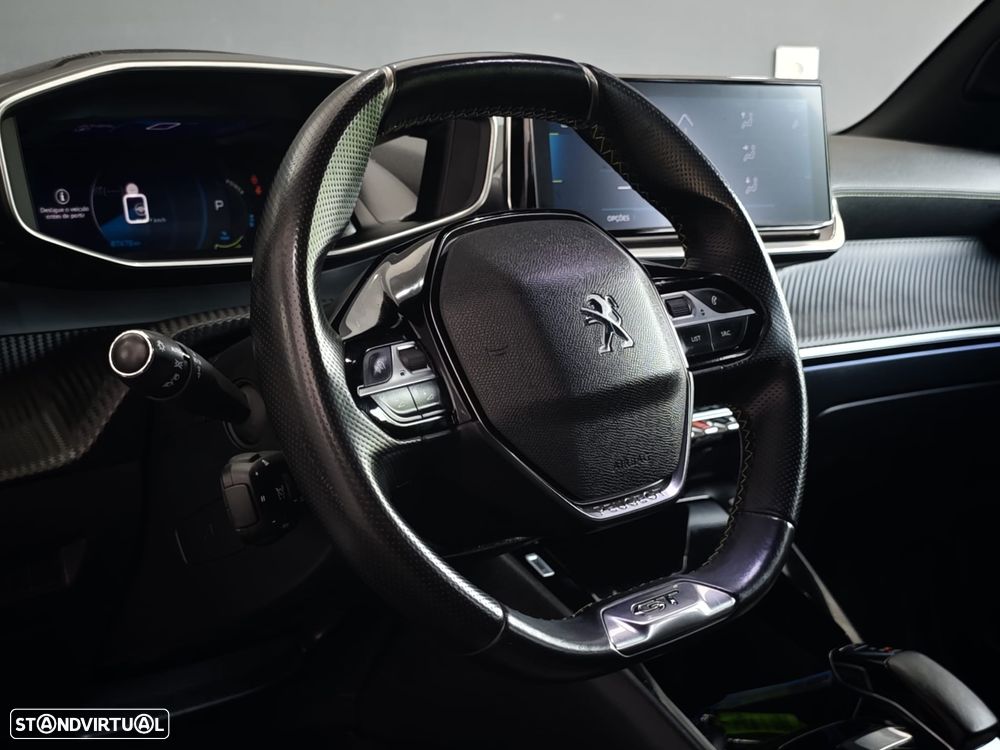Peugeot e-2008 GT Pack - 28