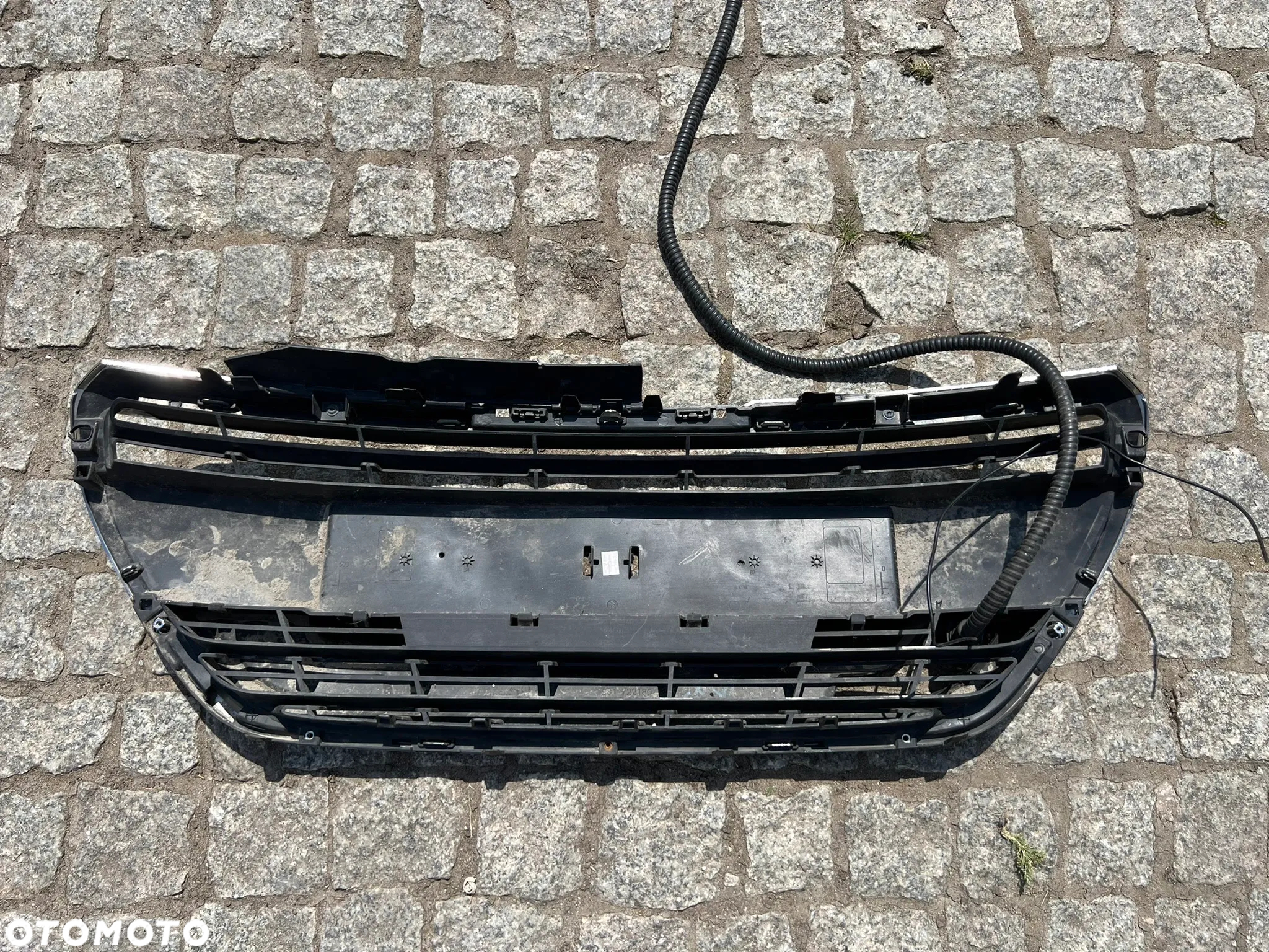 ATRAPA GRILL ZDERZAKA PRZEDNIEGO PEUGEOT 208 I LIFT 2016-2019R 9810920180 - 2