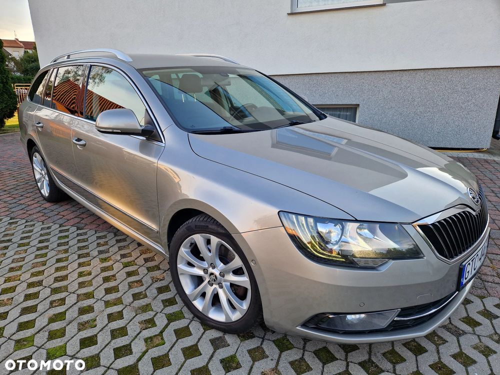 Skoda Superb 2.0 TDI Elegance DSG - 6