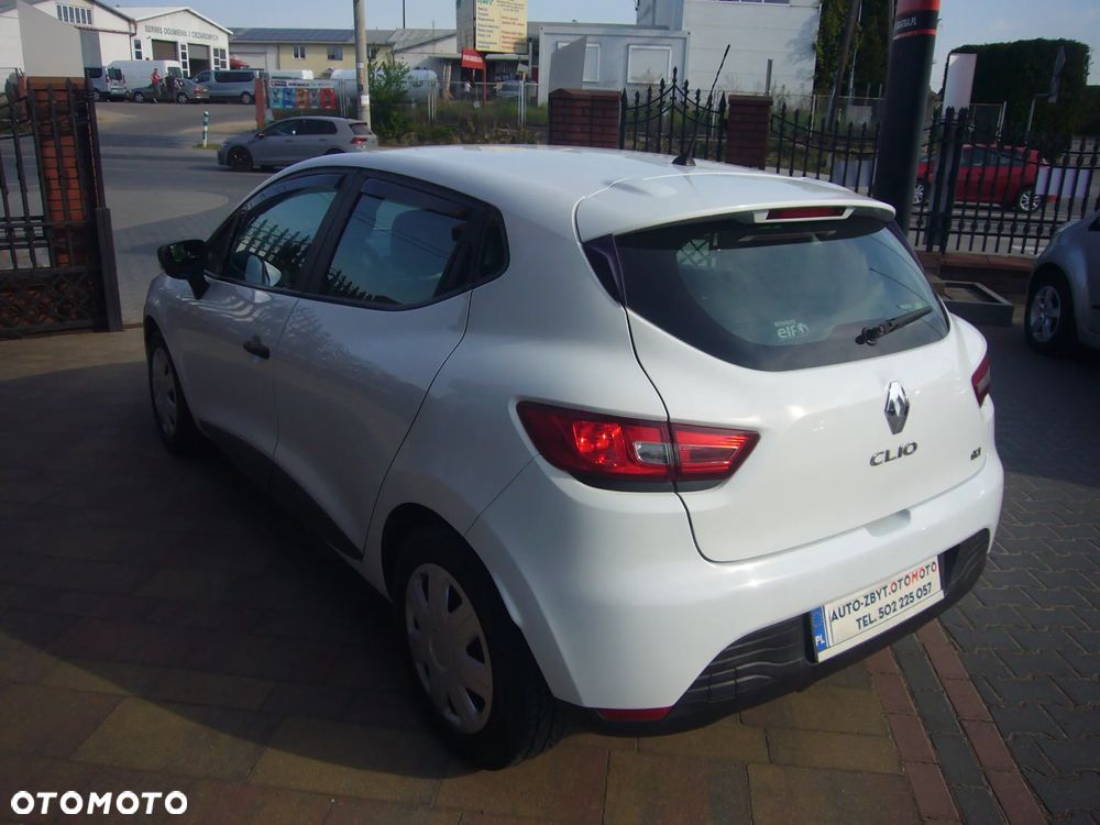 Renault Clio 1.5 dCi Alize - 9