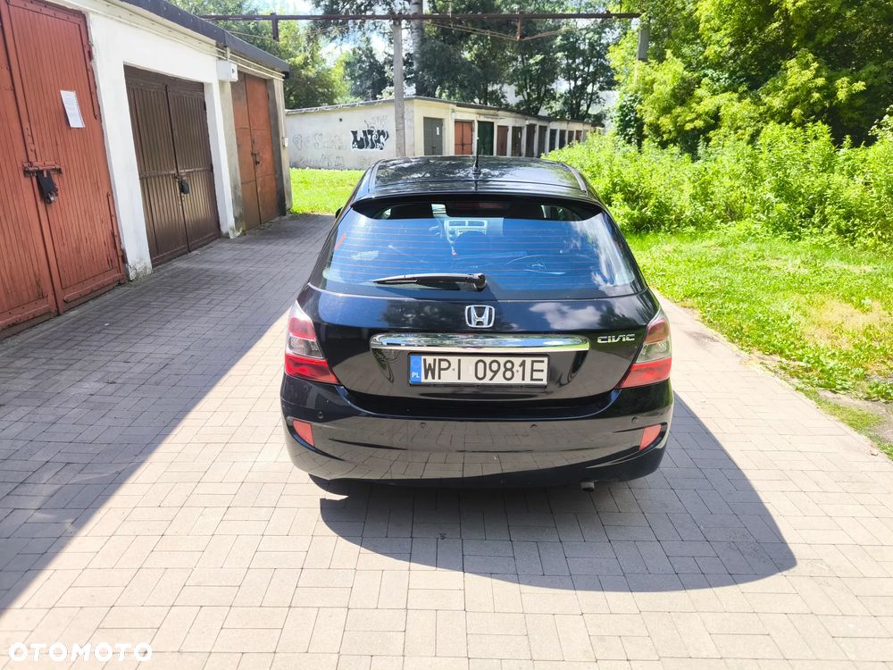 Honda Civic 1.6i ES - 4