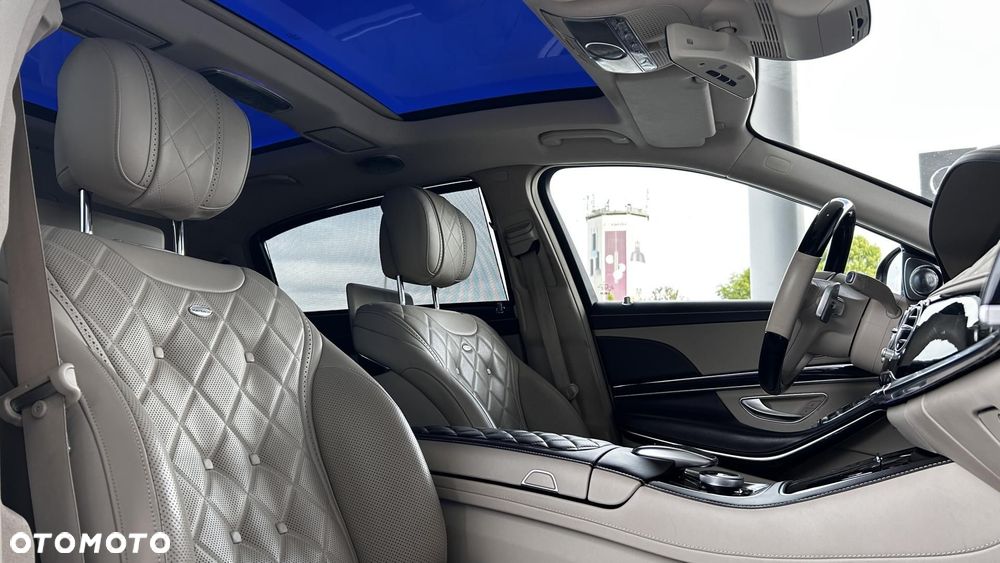 Mercedes-Benz Klasa S 560 4-Matic L 9G-TRONIC - 25