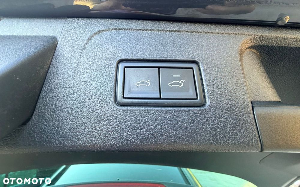 Volkswagen Passat 2.0 TDI Business DSG - 11