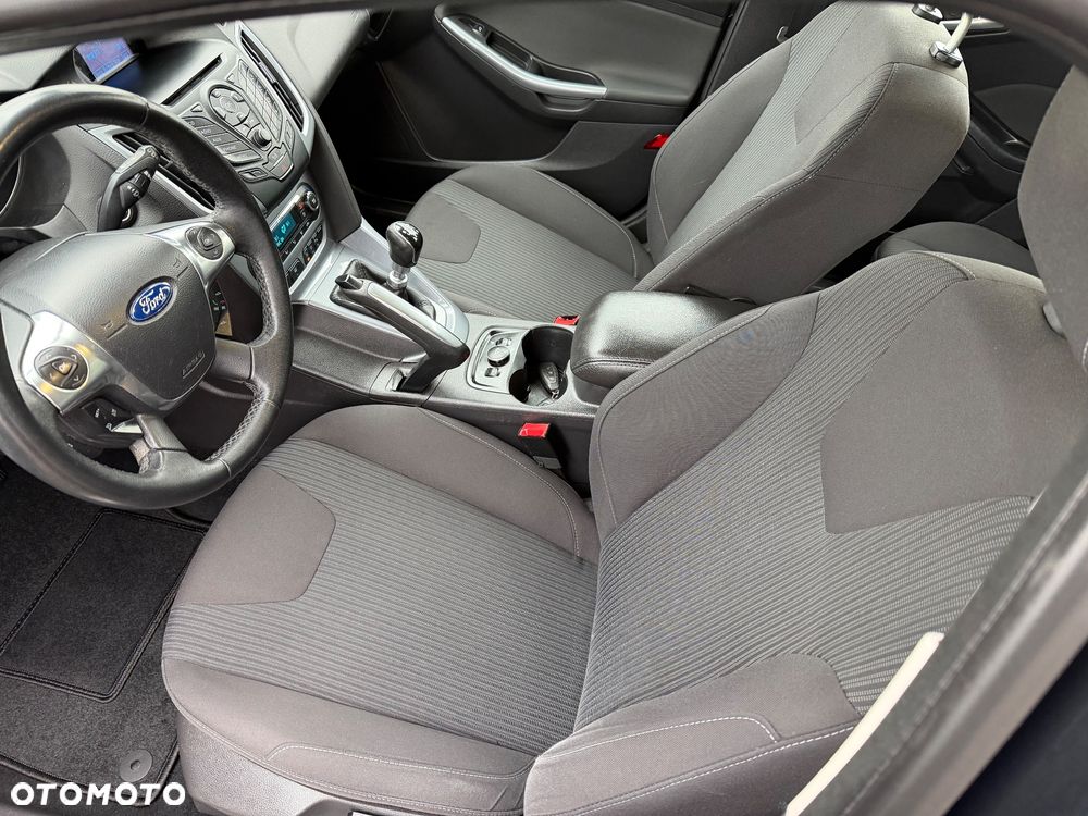 Ford Focus Turnier 1.6 TDCi DPF Start-Stopp-System Titanium - 8