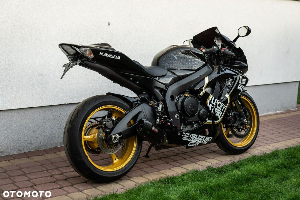 Suzuki GSX-R - 4