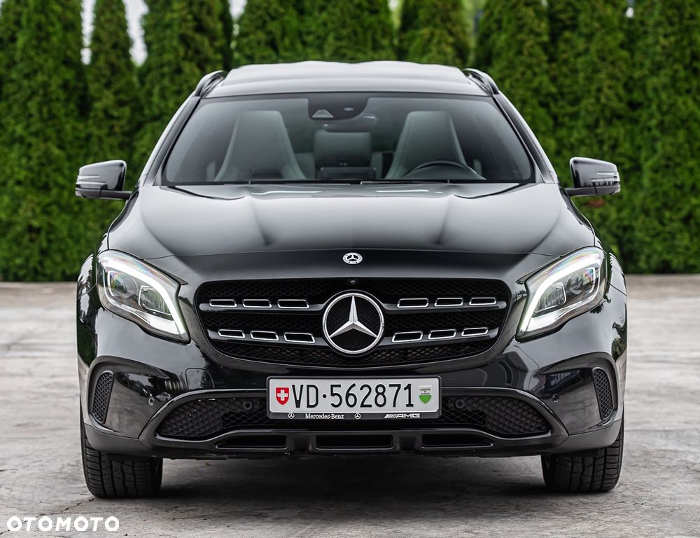 Mercedes-Benz GLA 200 7G-DCT Edition 1 - 4