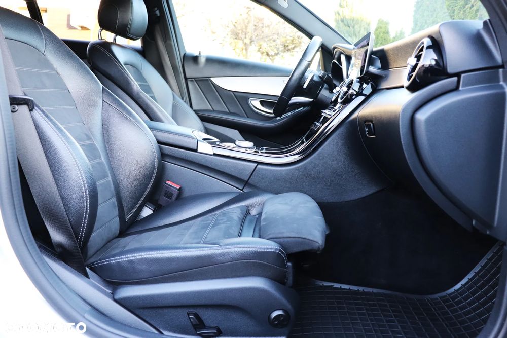 Mercedes-Benz Klasa C 220 d 9G-TRONIC AMG Line - 26