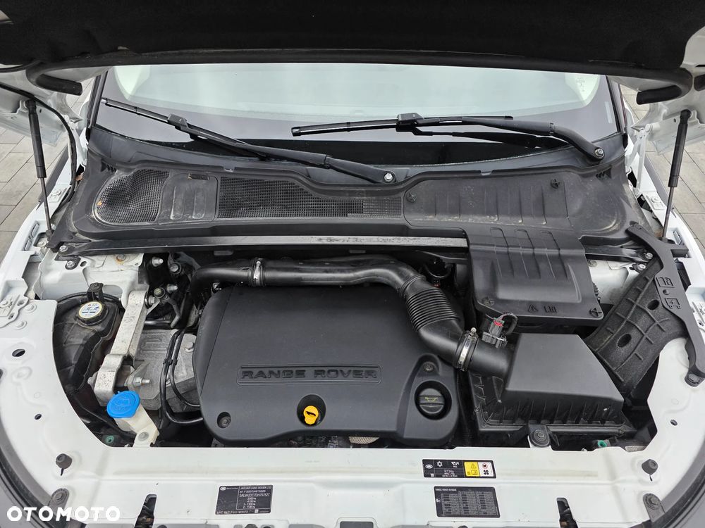 Land Rover Range Rover Evoque - 36