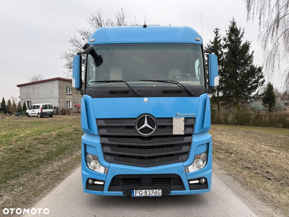 Mercedes-Benz 1845 - 3