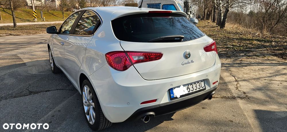 Alfa Romeo Giulietta 2.0 JTDM Distinctive - 3