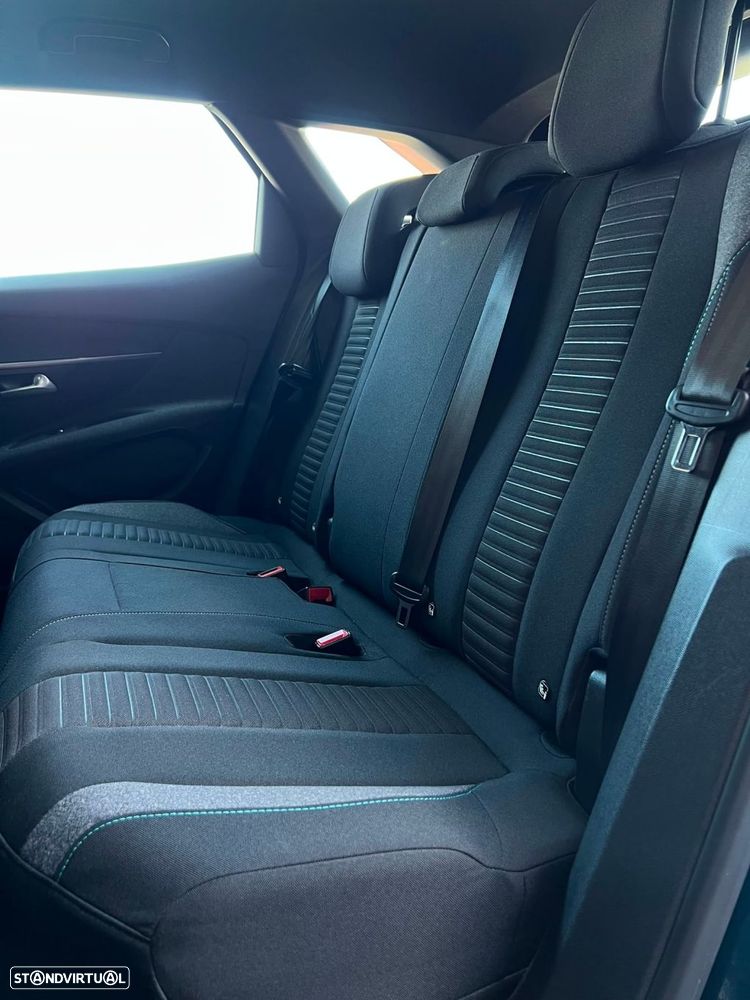 Peugeot 3008 1.6 Hybrid Allure e-EAT8 - 12