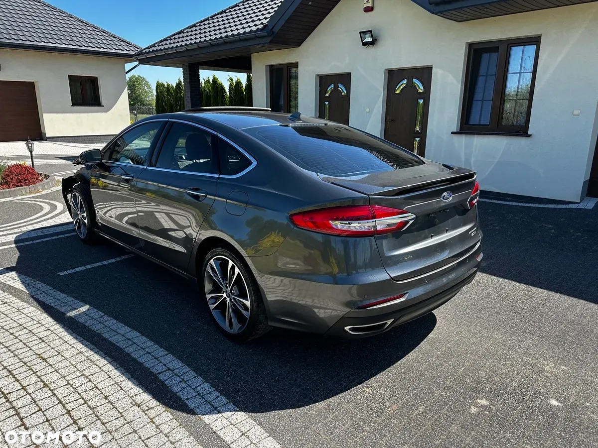 Ford Fusion 2.0 EcoBoost Titanium - 11