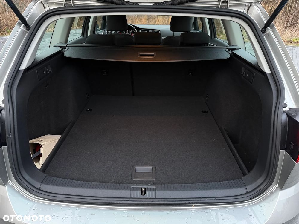 Volkswagen Golf 1.6 TDI BMT Comfortline - 22