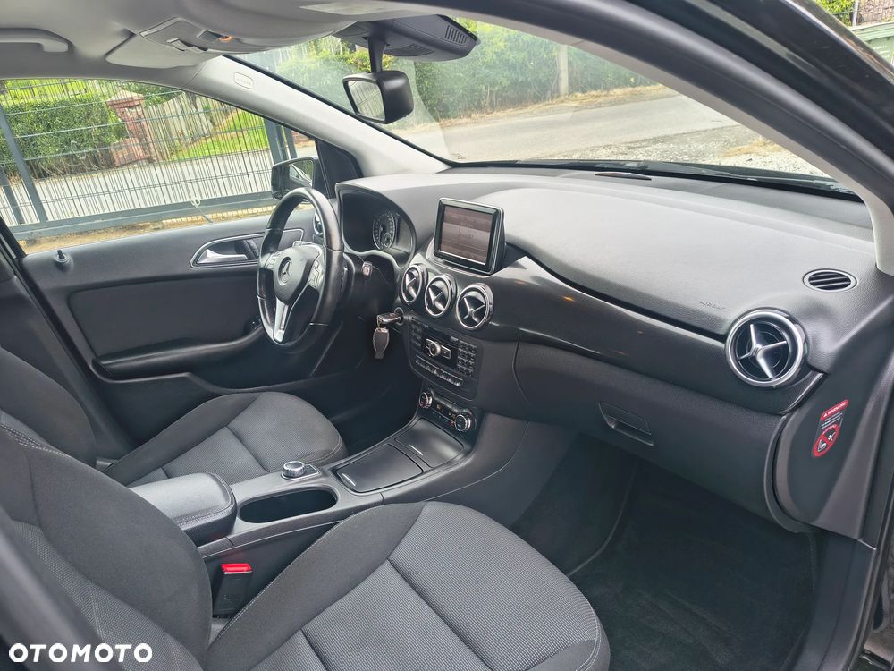 Mercedes-Benz Klasa B 200 7G-DCT Edition - 17