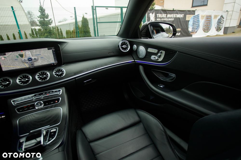Mercedes-Benz Klasa E 220 d 4-Matic 9G-TRONIC - 11