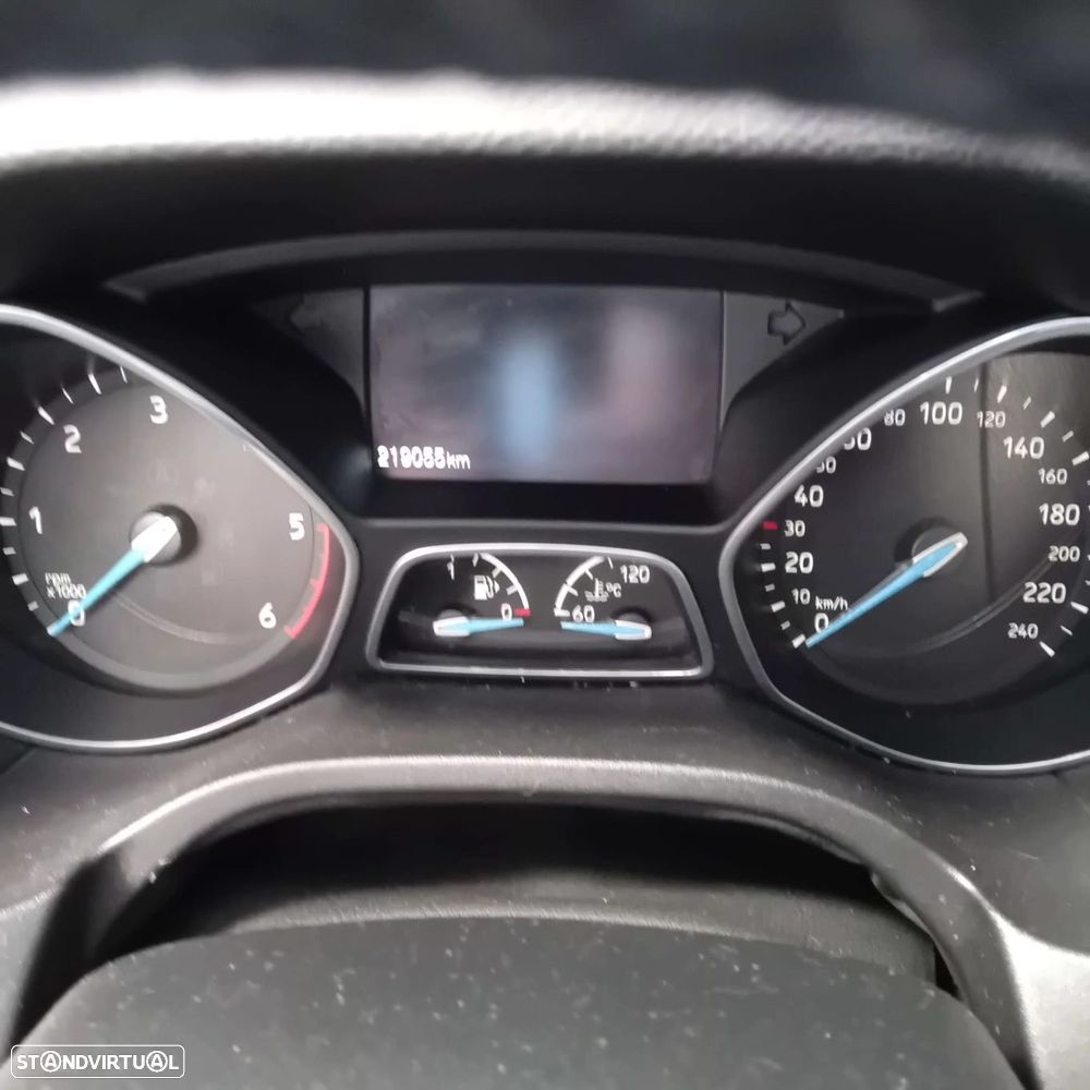 Ford Focus 1.5 TDCi ECOBlue Titanium - 19