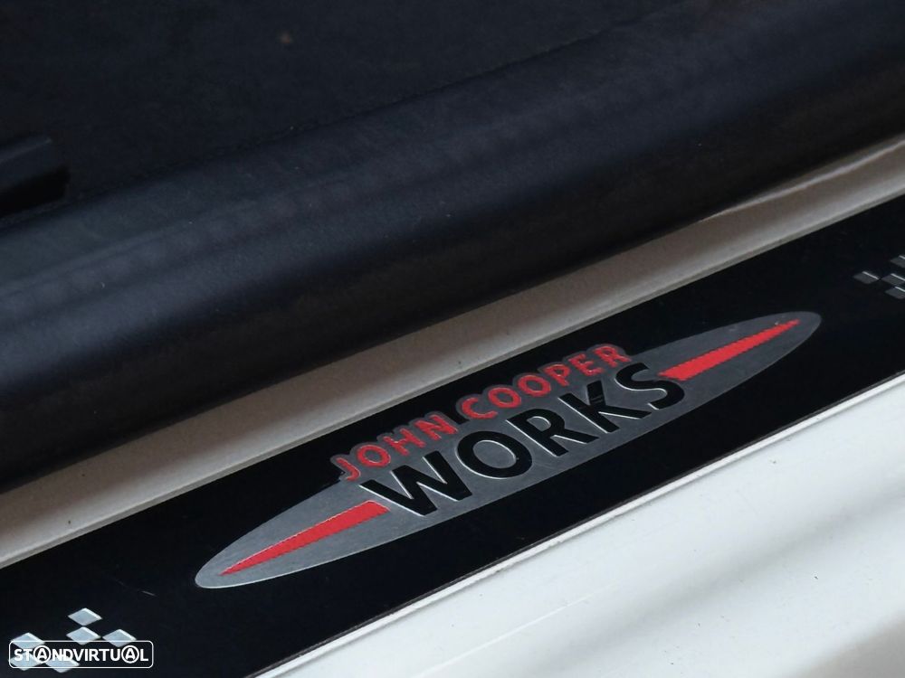 MINI Cabrio Cooper D - 16