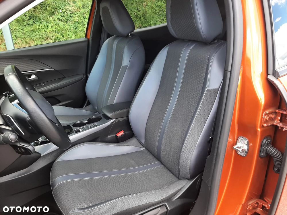 Peugeot 2008 1.5 BlueHDi Allure S&S EAT8 - 24