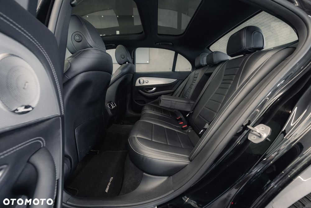 Mercedes-Benz Klasa E 220 d 4-Matic 9G-TRONIC - 15