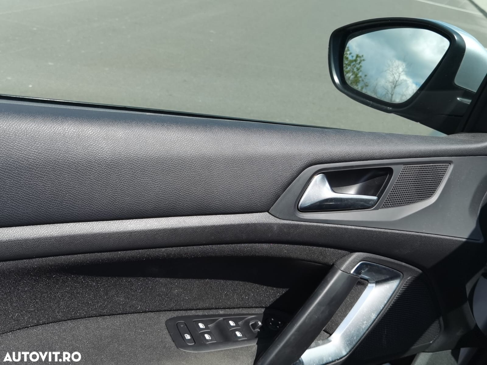 Peugeot 308 1.2 L PureTech Turbo Allure - 7