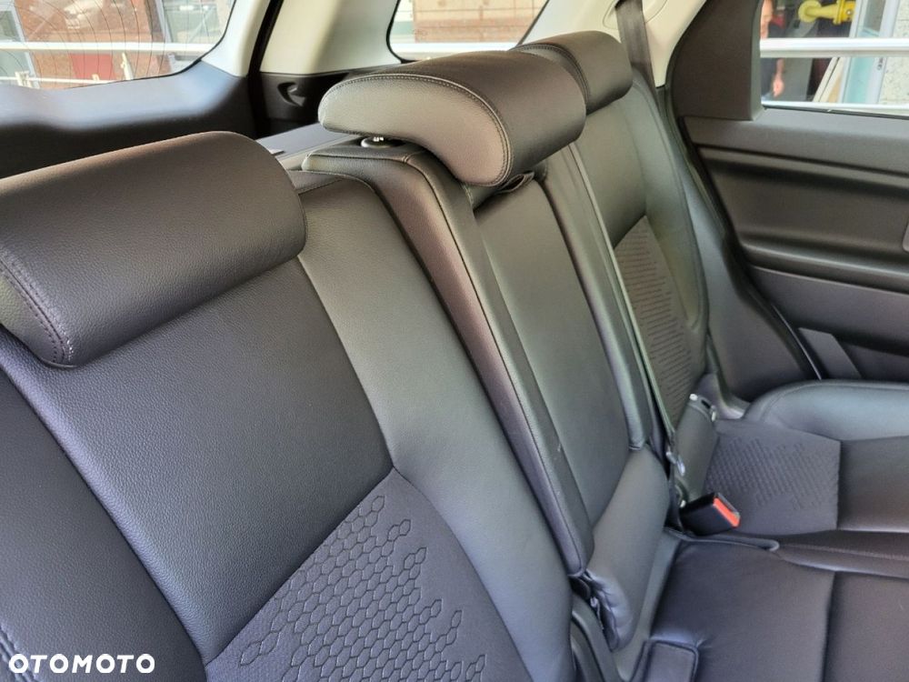 Land Rover Discovery Sport - 30