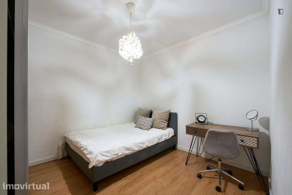 Quarto - localizado em Arroios Lisbon - Grande imagem: 2/10