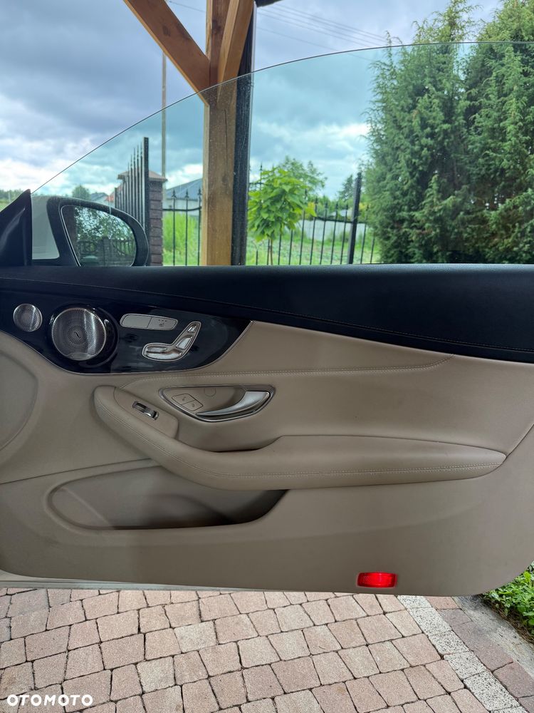Mercedes-Benz Klasa C 300 7G-TRONIC - 25