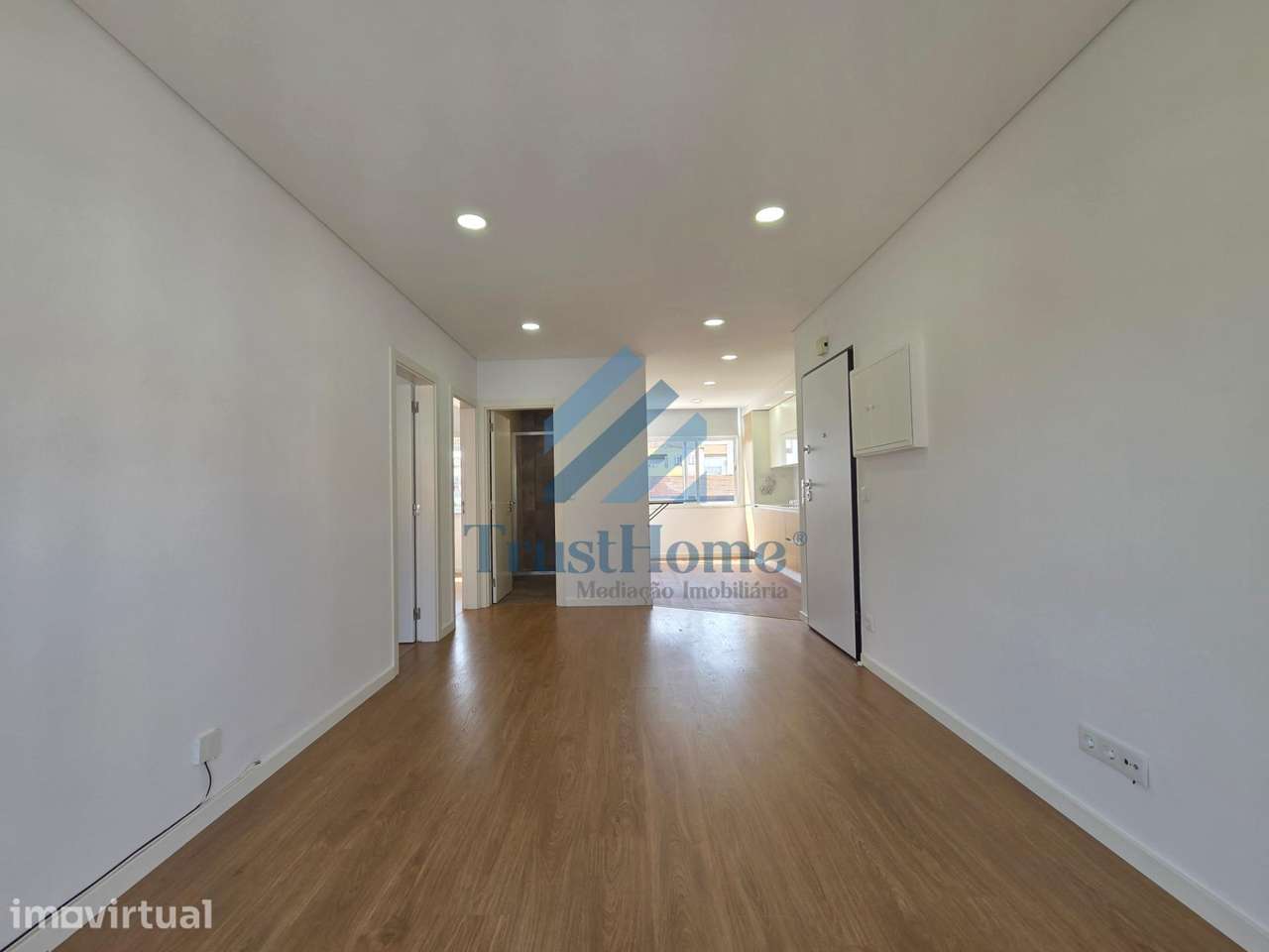 T2 remodelado na Quinta da Lomba Barreiro - Grande imagem: 5/15