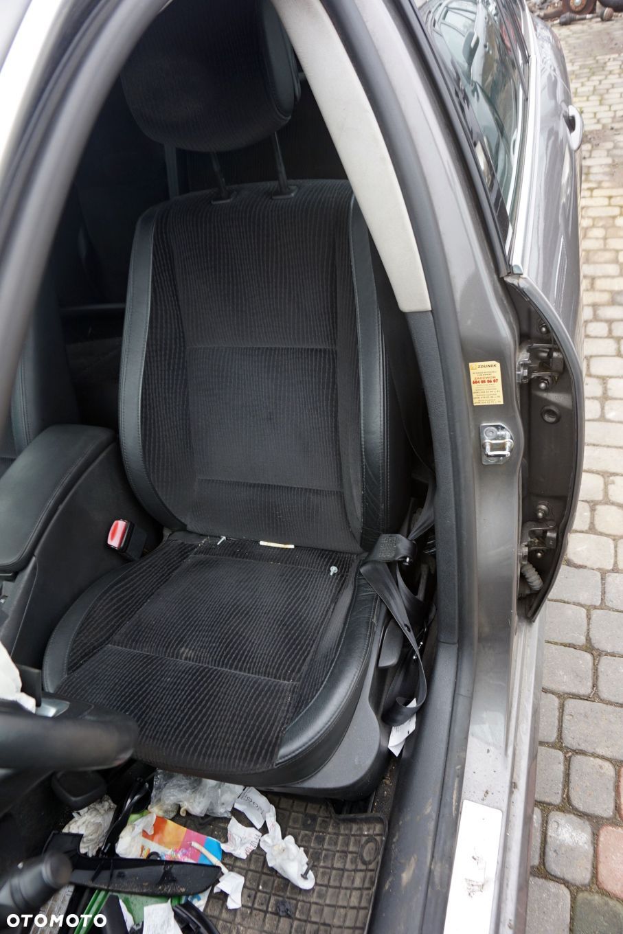 FOTEL PRZEDNI LEWY LAGUNA III PH1 KOMBI  RENAULT 2007-2012 - 1