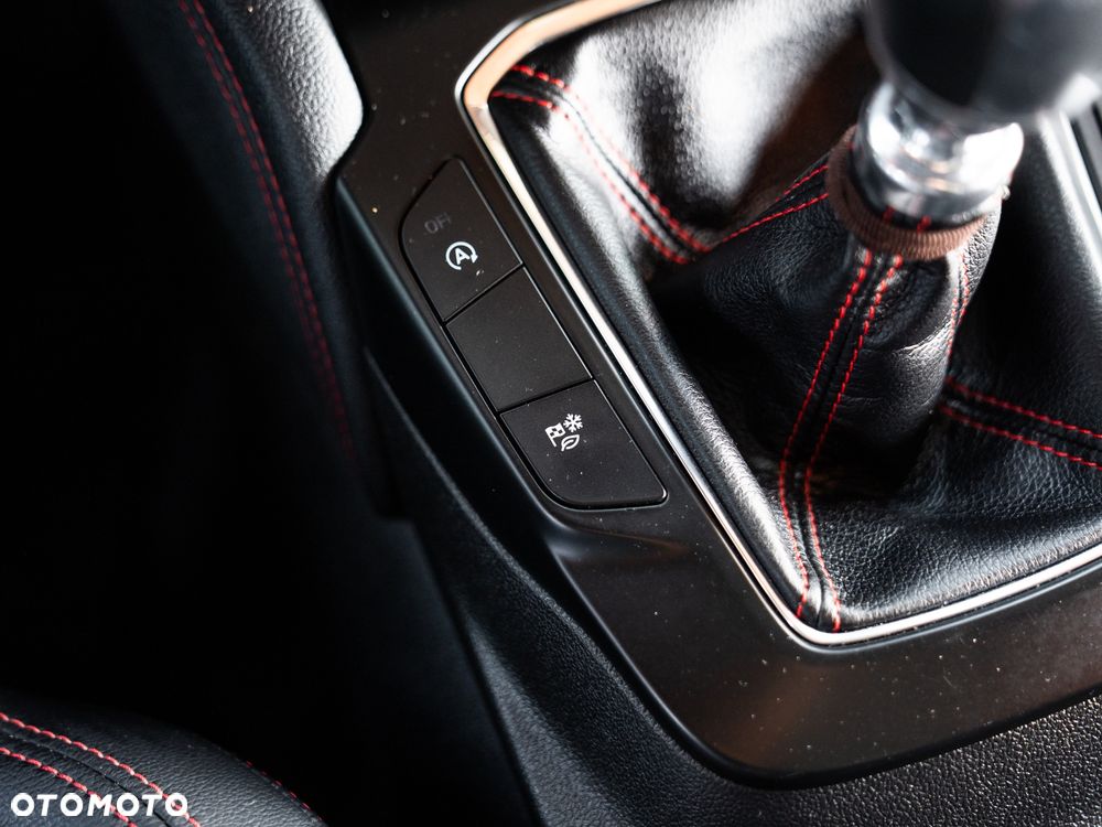 Ford Kuga 1.5 EcoBoost ST-LINE X - 39