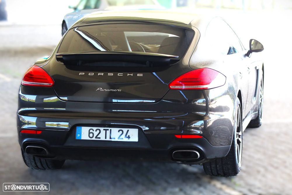 Porsche Panamera Platinum Edition - 12