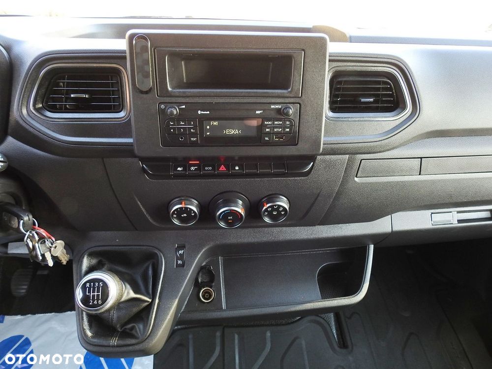 Renault MASTER  PLANDEKA 10 PALET WEBASTO TEMPOMAT LEDY PNEUMATYKA KLIMATYZACJA  165KM - 32