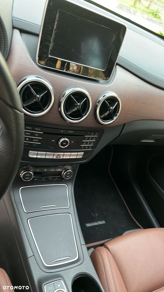 Mercedes-Benz Klasa B (Electric Drive) 250 e - 11