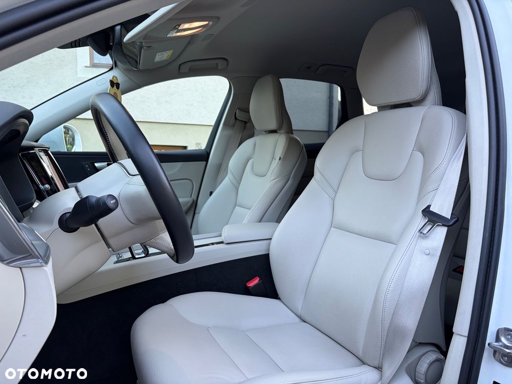 Volvo XC 60 B4 D AWD Inscription - 17