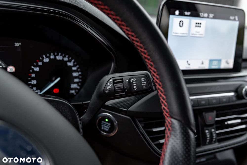 Ford Focus 1.0 EcoBoost Start-Stopp-System ST-LINE - 40