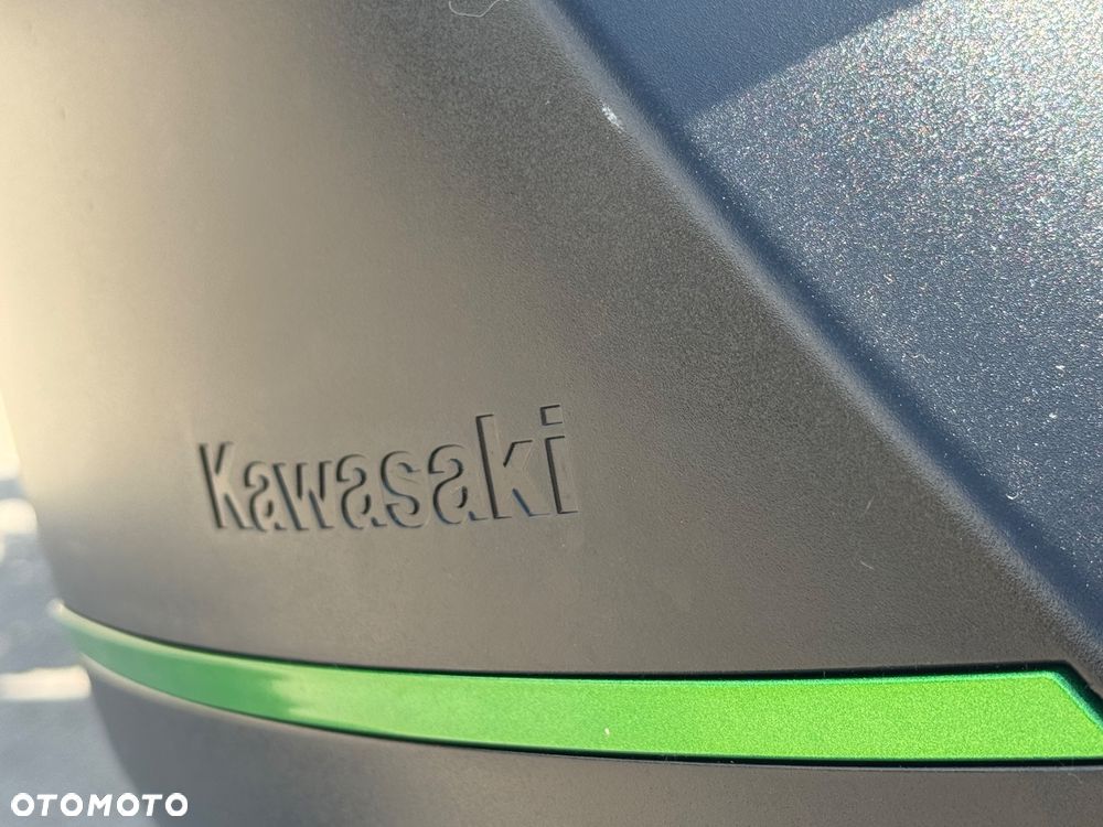 Kawasaki Ninja 1000 SX - 24
