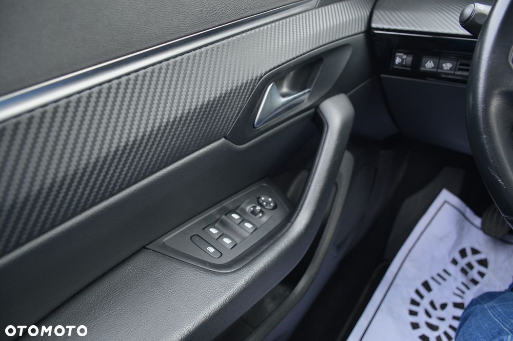 Peugeot 508 BlueHDi 130 Active - 32