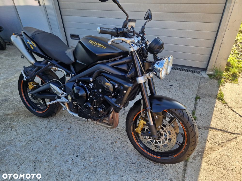 Triumph Street Triple - 2