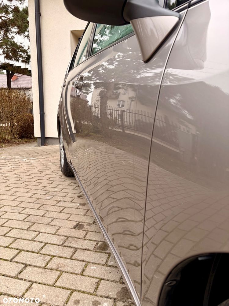 Toyota Verso 1.6 D-4D Prestige EU6 - 6