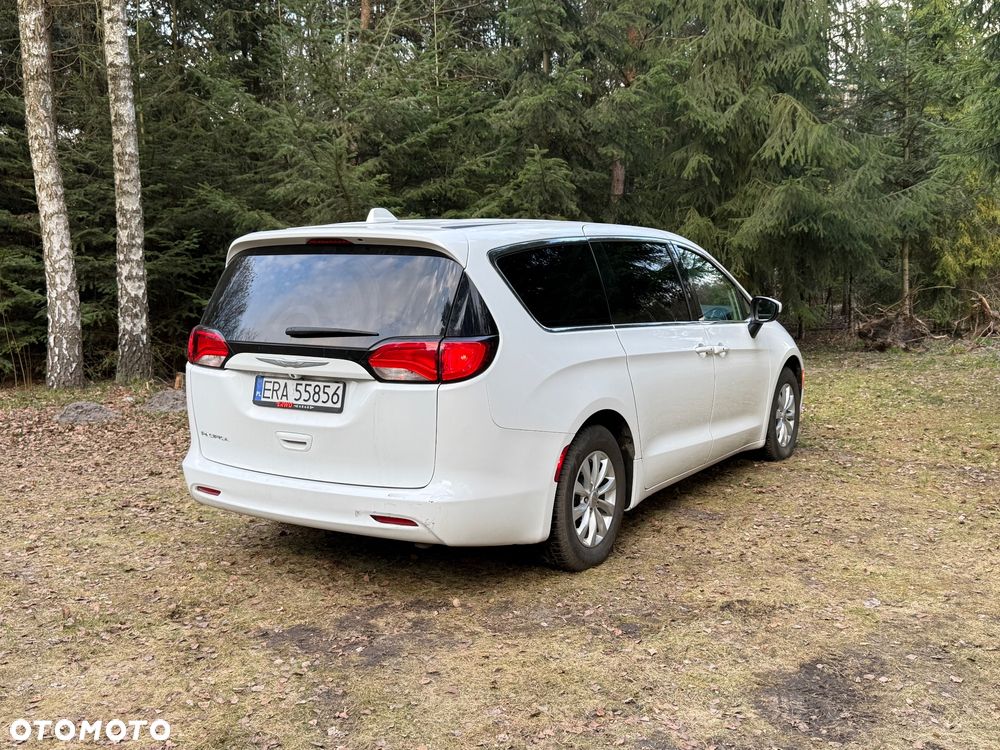 Chrysler Pacifica - 20