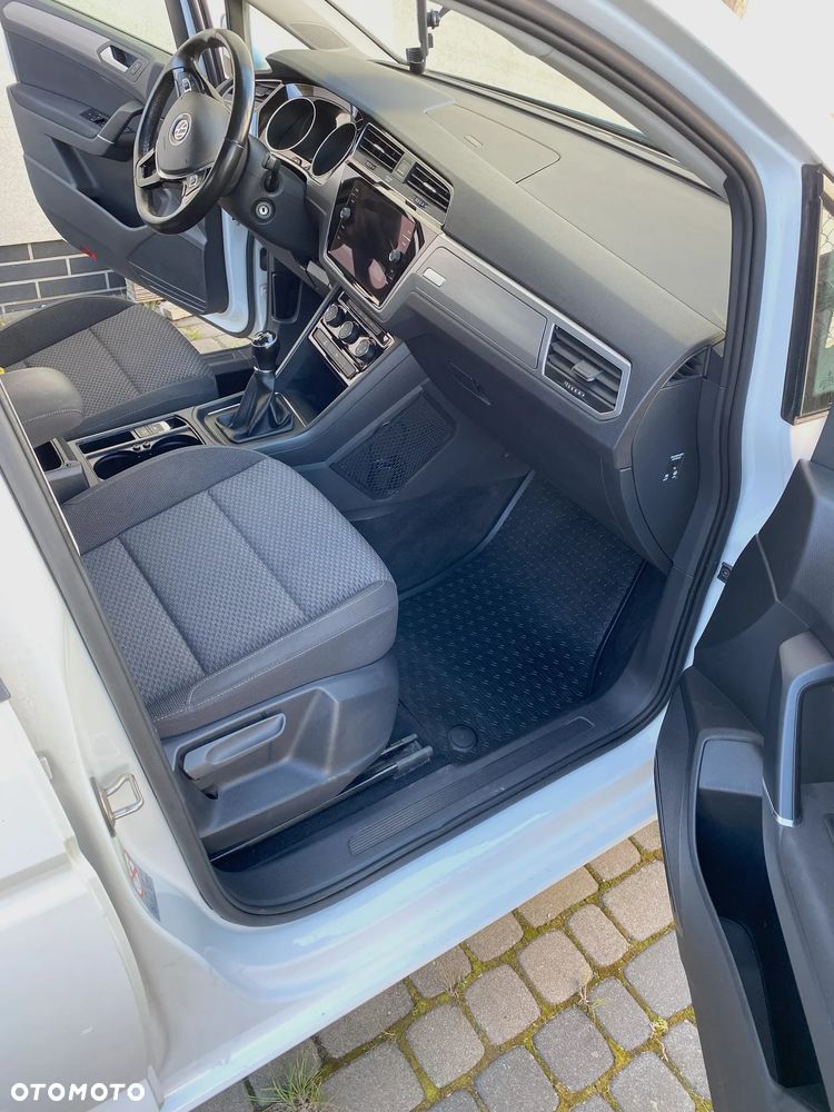 Volkswagen Touran 1.4 TSI BMT Comfortline - 10