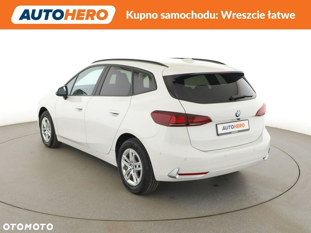 BMW Seria 2 218d - 5