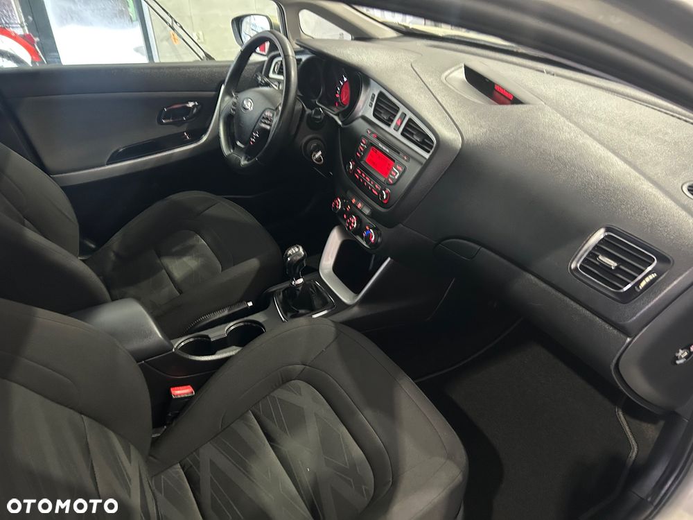 Kia Ceed 1.6 CRDi Smart - 26