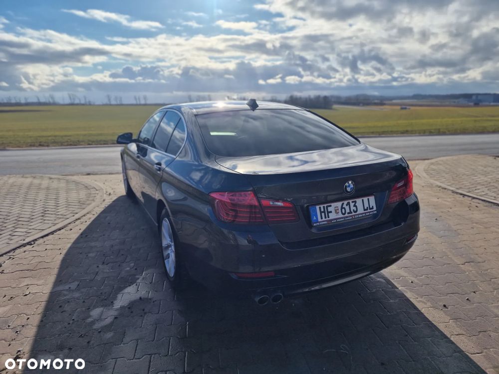 BMW Seria 5 518d - 15