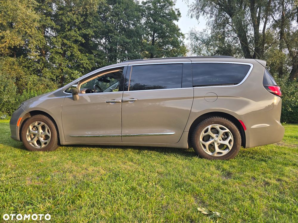 Chrysler Pacifica - 10