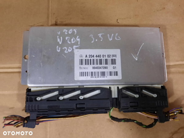 Moduł sterownik Mercedes W204  a2044400102