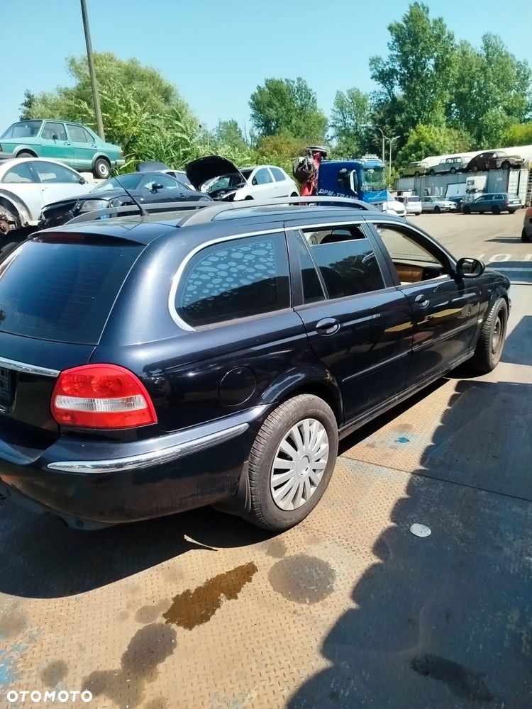 Jaguar na części. - 10