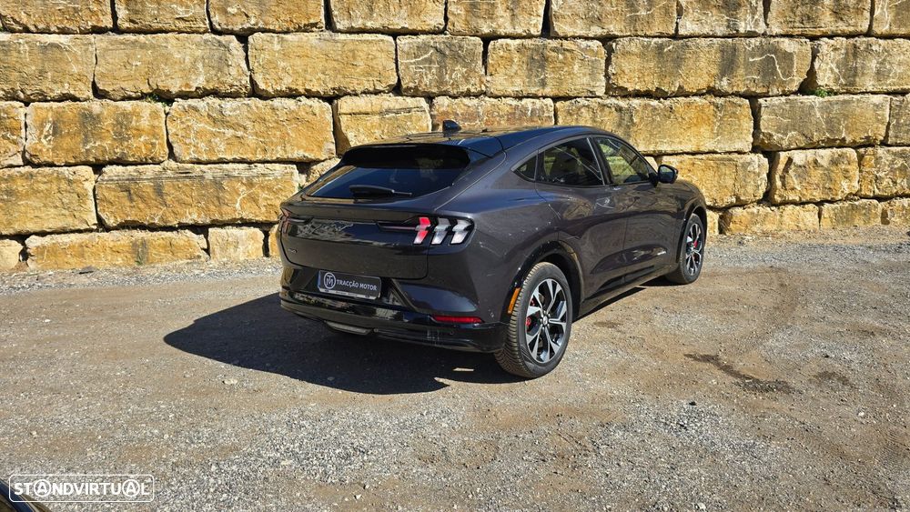 Ford Mustang Mach-E 98.7 kWh Premium AWD - 2