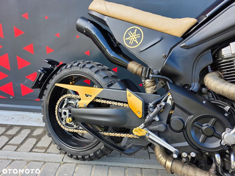 Yamaha MT - 12