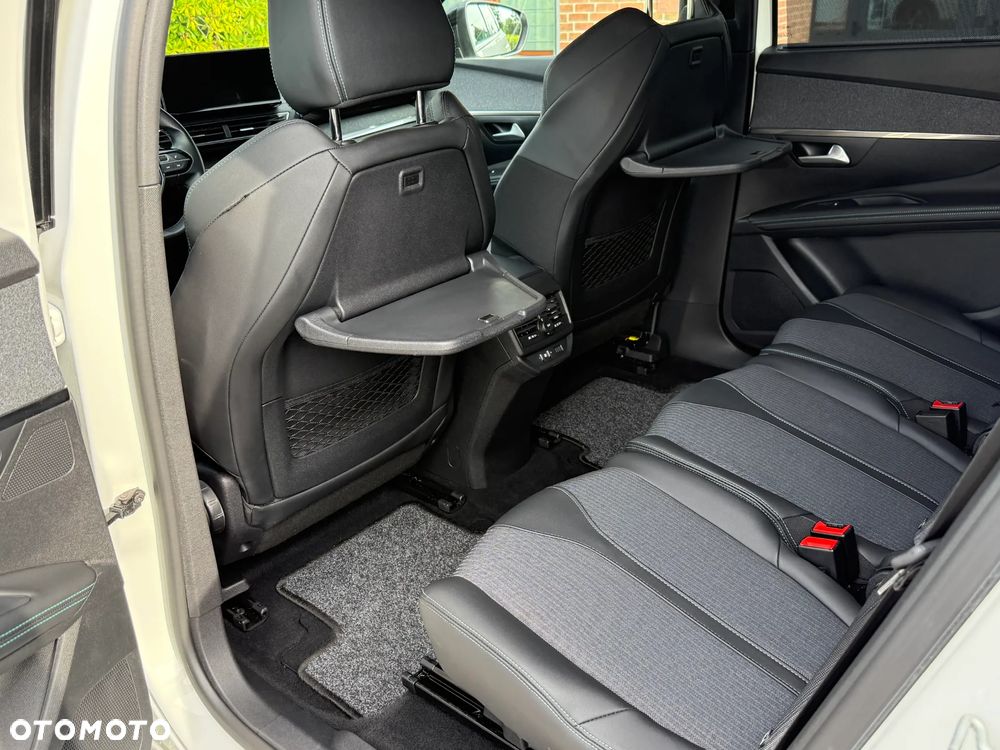 Peugeot 5008 BlueHDI 180 EAT8 Allure Pack - 31
